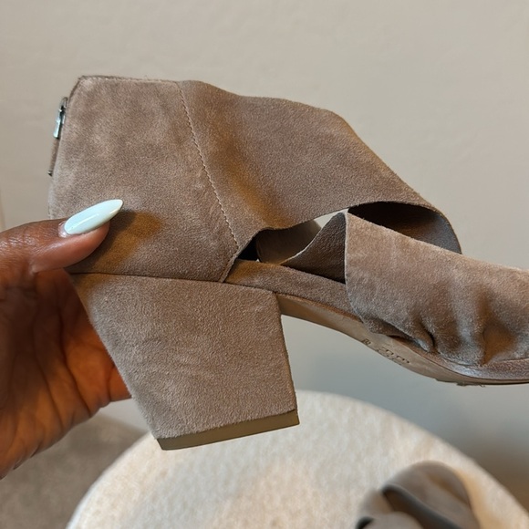 Eileen Fisher Suede Crisscross Sandal heel size 10 - Picture 6 of 6